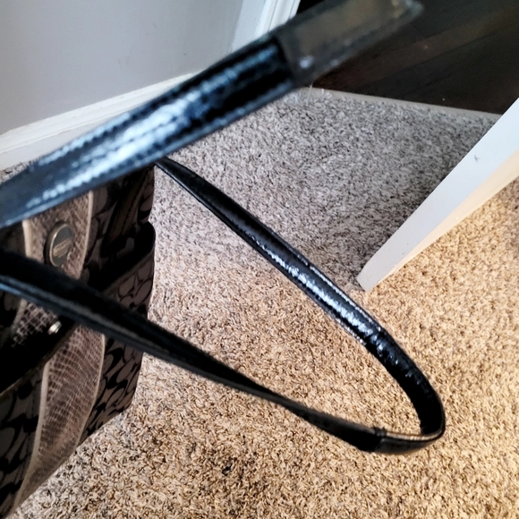 COACH Purse - Picture 9 of 10